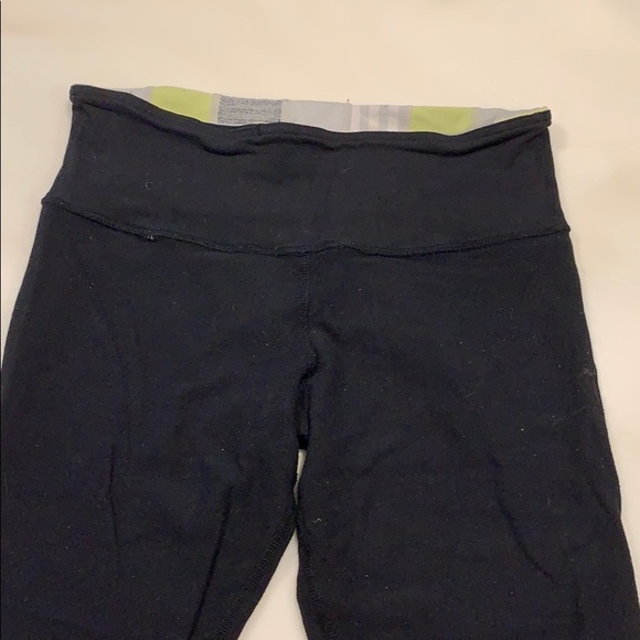 Lululemon Cropped Reversible Legging - Picture 3 of 4